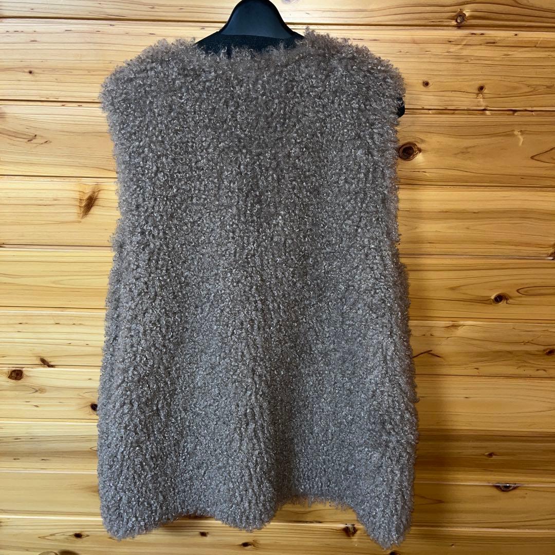 Vネックフェイクファーベスト　モカ　リバーシブル　コメントありで更に値下げします