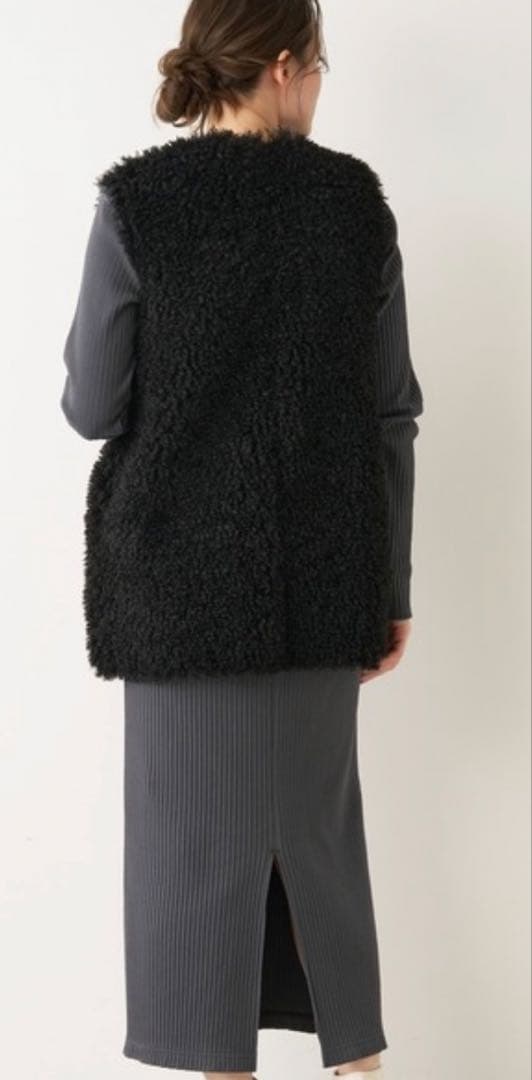 Vネックフェイクファーベスト　モカ　リバーシブル　コメントありで更に値下げします