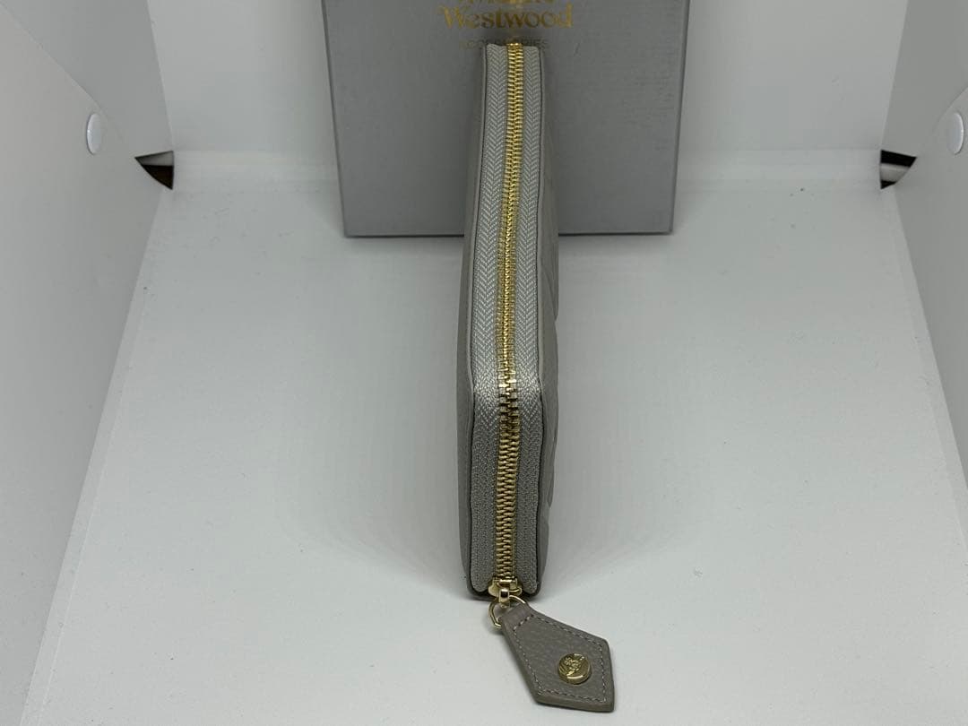 【新品未使用】Vivienne Westwood 長財布 グレー