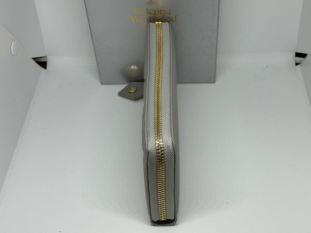 【新品未使用】Vivienne Westwood 長財布 グレー