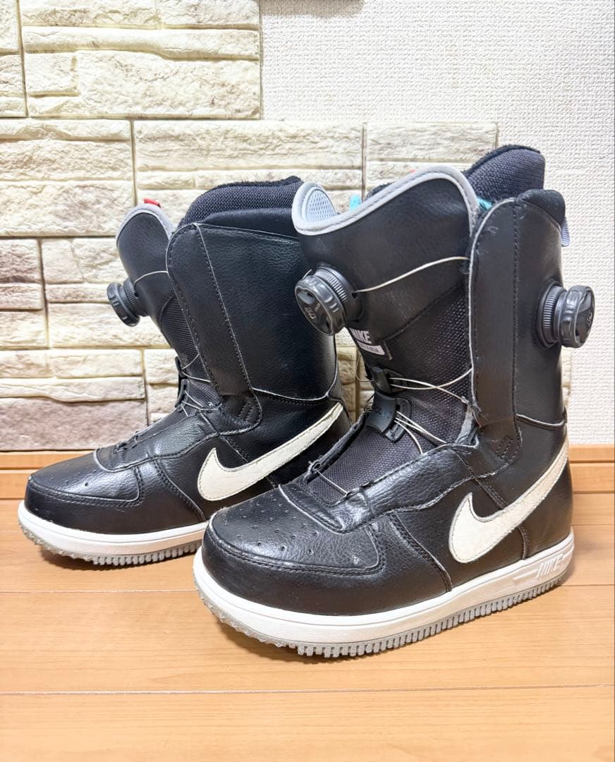 ヒ*ロ様 激レア！Nike スノーボードブーツ レディース23.5 BOA