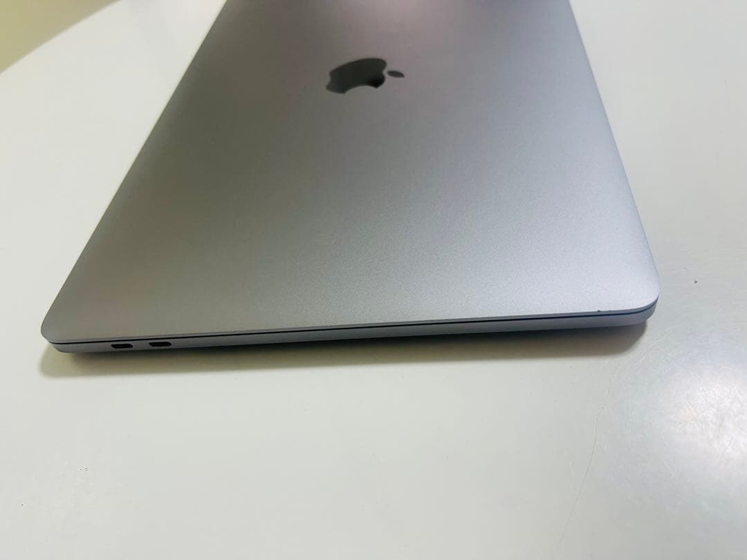 MacBook本体 Macbook Pro 2020 i5/16/512GB