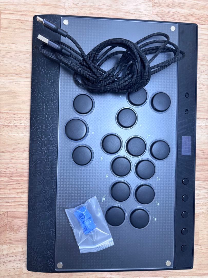 PC用ゲームコントローラー・コンバーター COSMOX Haute42 C16