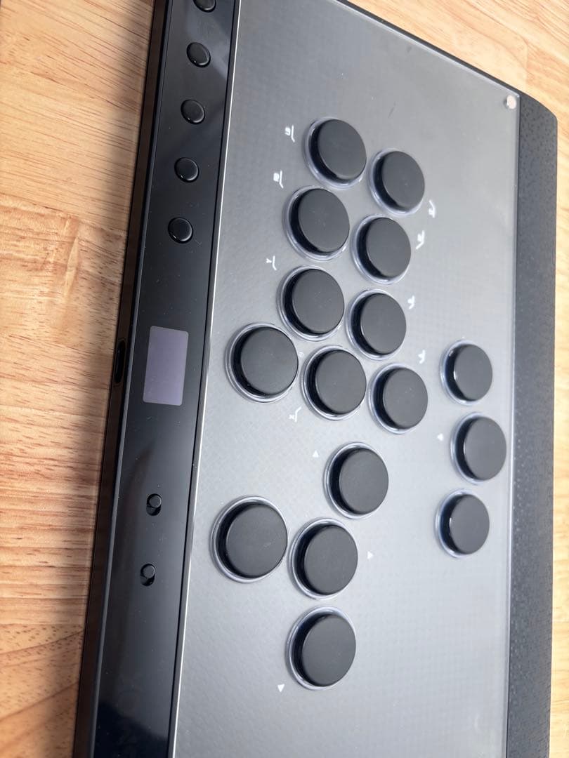 PC用ゲームコントローラー・コンバーター COSMOX Haute42 C16