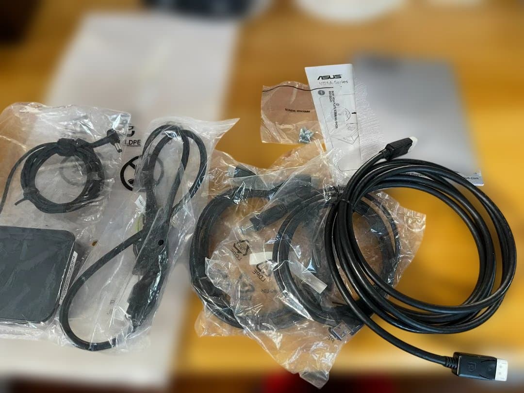 ASUS VG27AQGL1A ZAKU II 機動戦士ガンダム モニター