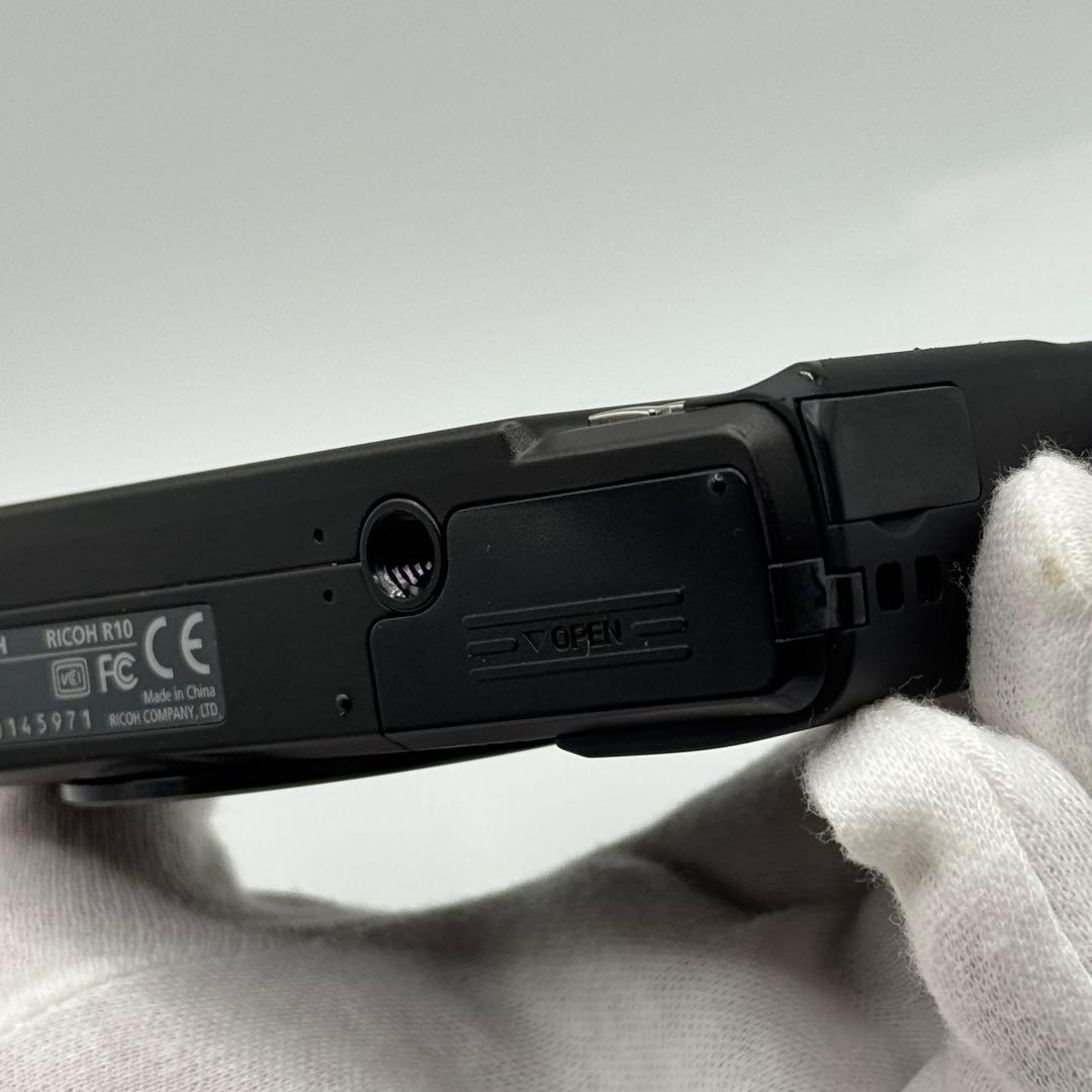【極美品】 【動作◎】 RICOH R10 リコー　コンデジ デジカメ