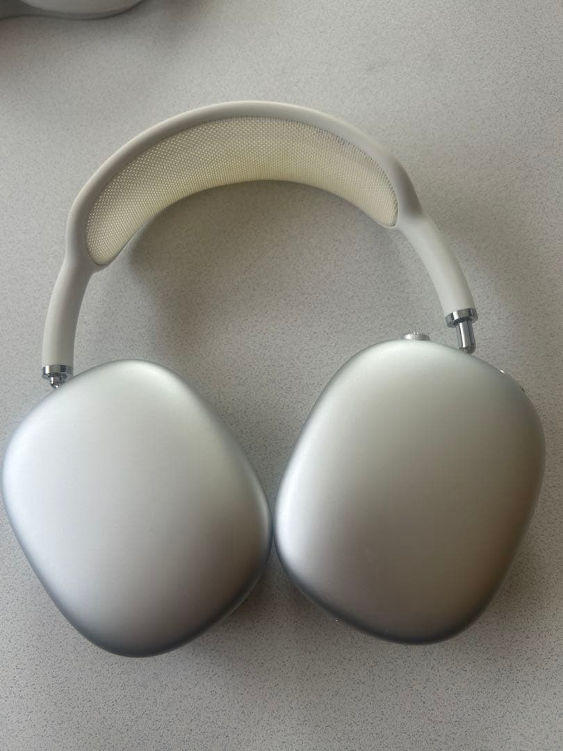 Airpods Max シルバー