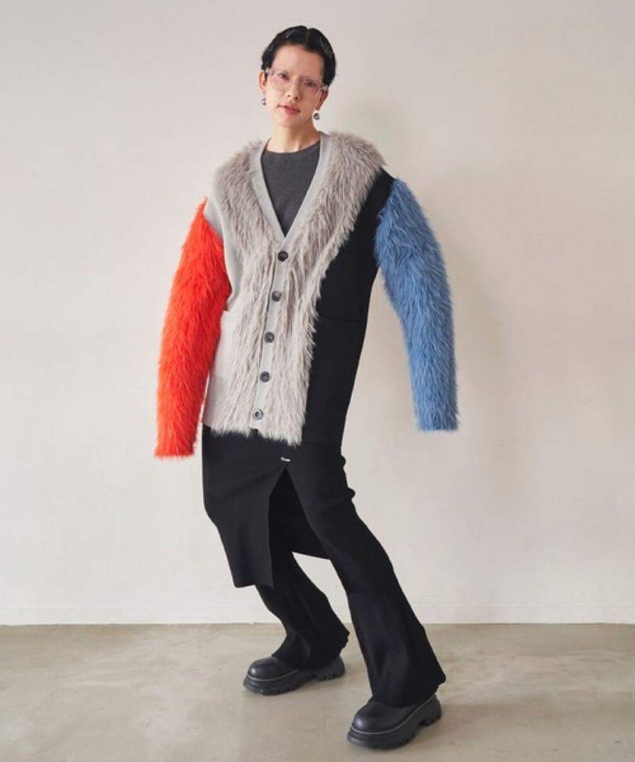 ＯＭＭＯファー風カーディガン 長袖 グレー・オレンジ・青