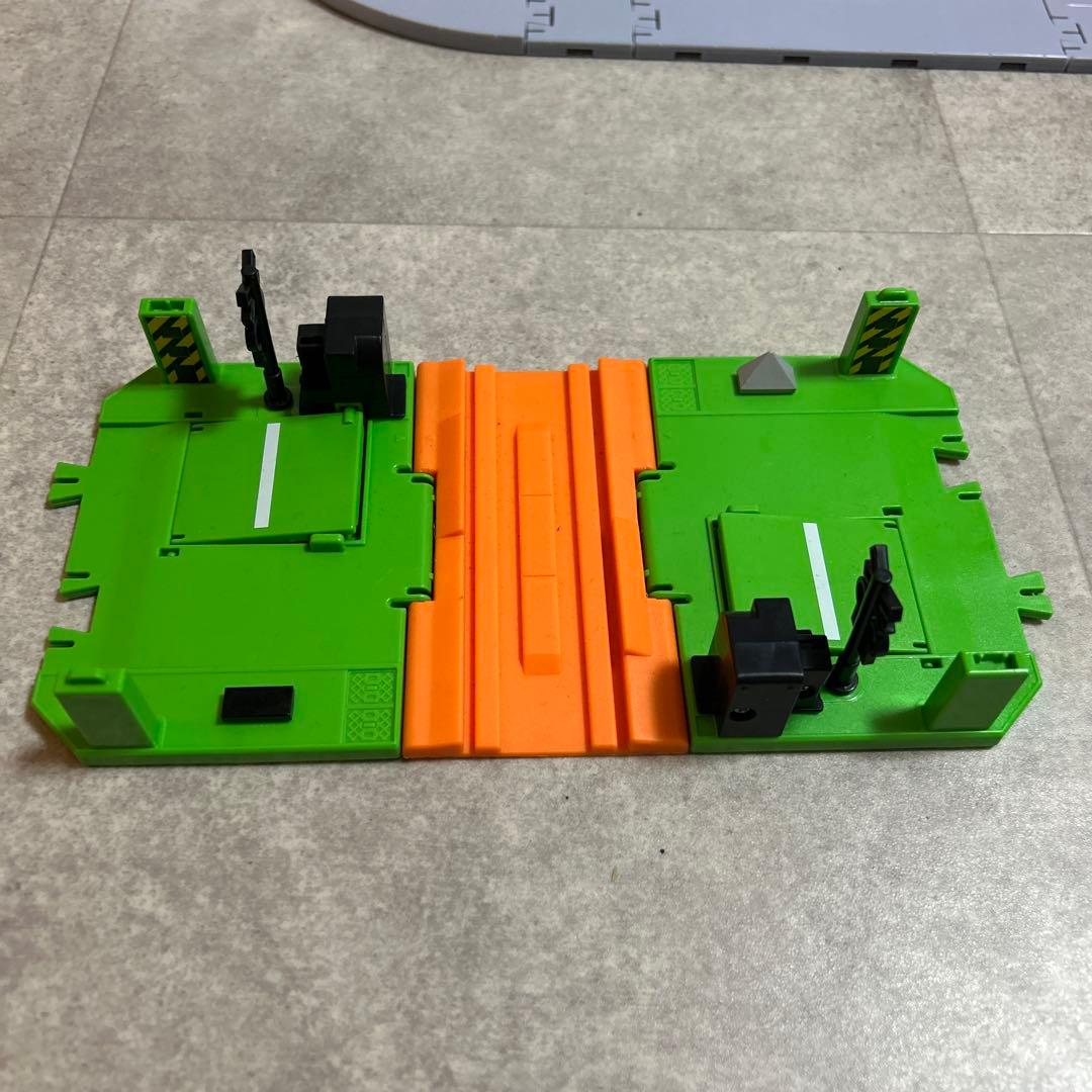 まとめ売りミニカー47台と駐車場・道路セット　トミカ　tomica