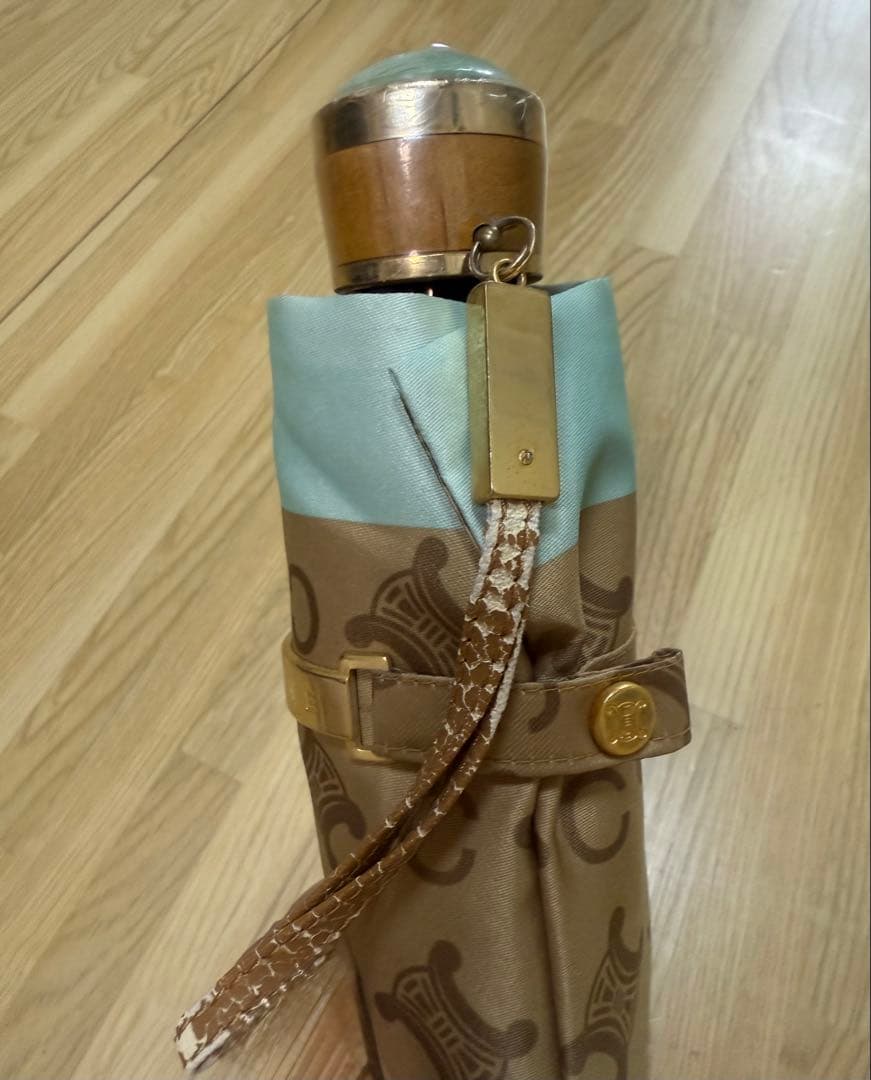 【匿名配送】【美品】CELINE セリーヌ 折りたたみ傘 コンパクト三つ折り傘