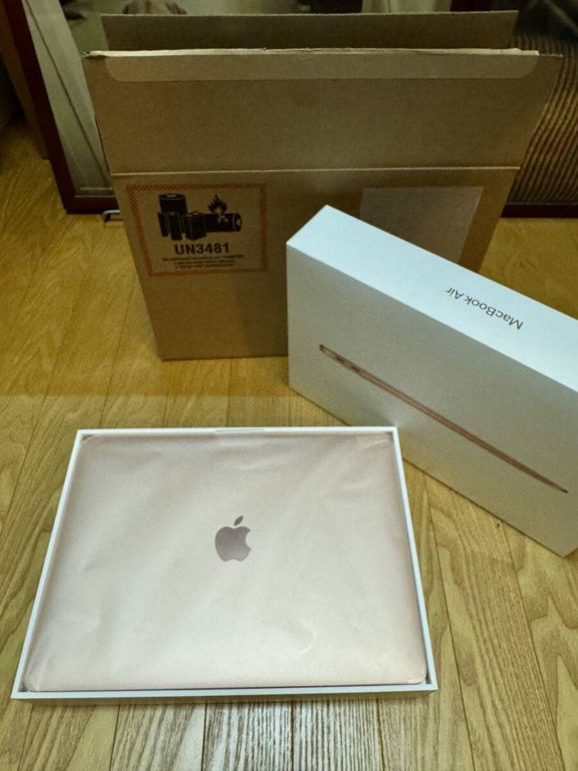 MacBook Air M1 13インチ 8GB 512GB バッテリー98%