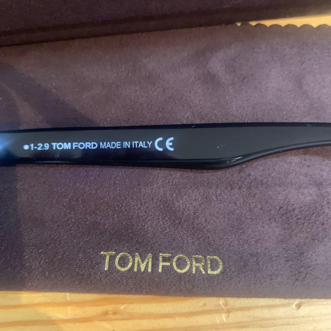 TOMFORDトムフォード TF751 01V POLARIZED サングラス