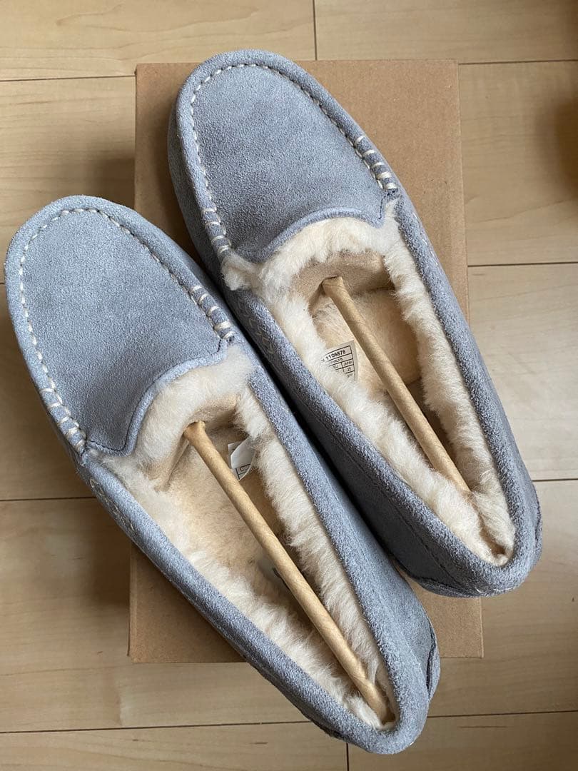 UGG モカシン　ムートンシューズ　グレー