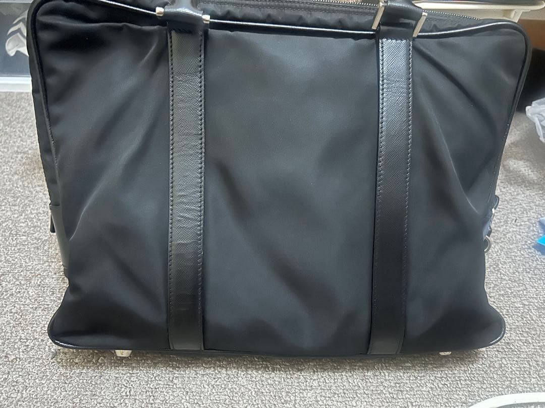 【PRADA】ビジネスバッグ　三角ロゴプレート　ナイロン　ブラック