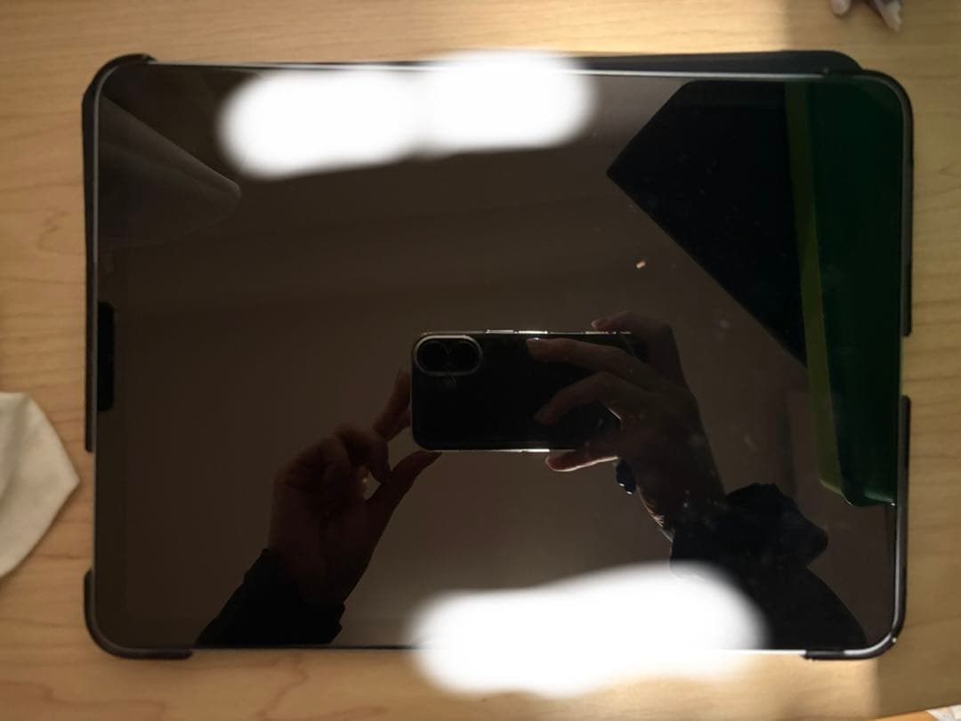 【超美品】保護ケース付きApple iPadAir 第4世代　ブルー本体