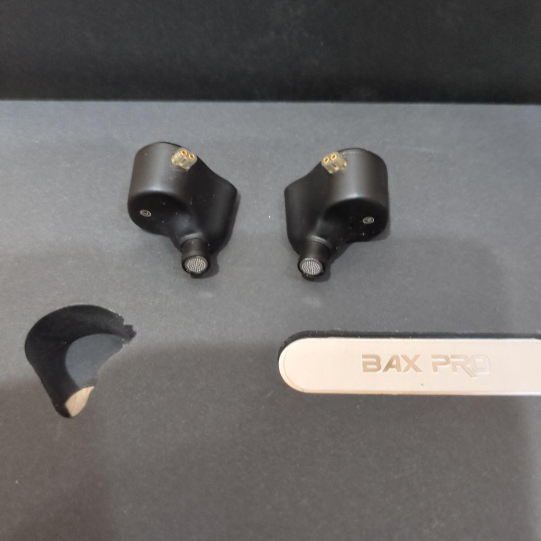 TRN BAX Pro 2EST+2BA+DD イヤホン　ネジ欠品有り