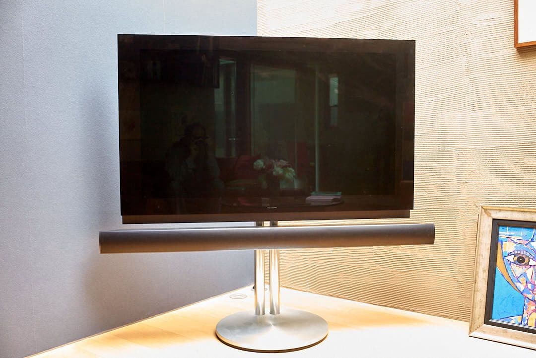 BeoVision 7-55 モーター式フロアスタンド（単体・中古良品）