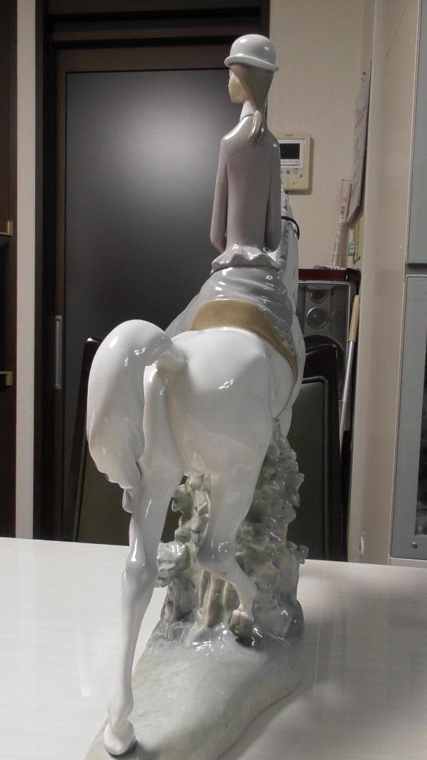 ヨシカネ　LLADRO　リヤドロ　【白い馬の少女】１6　リアドロ　L488
