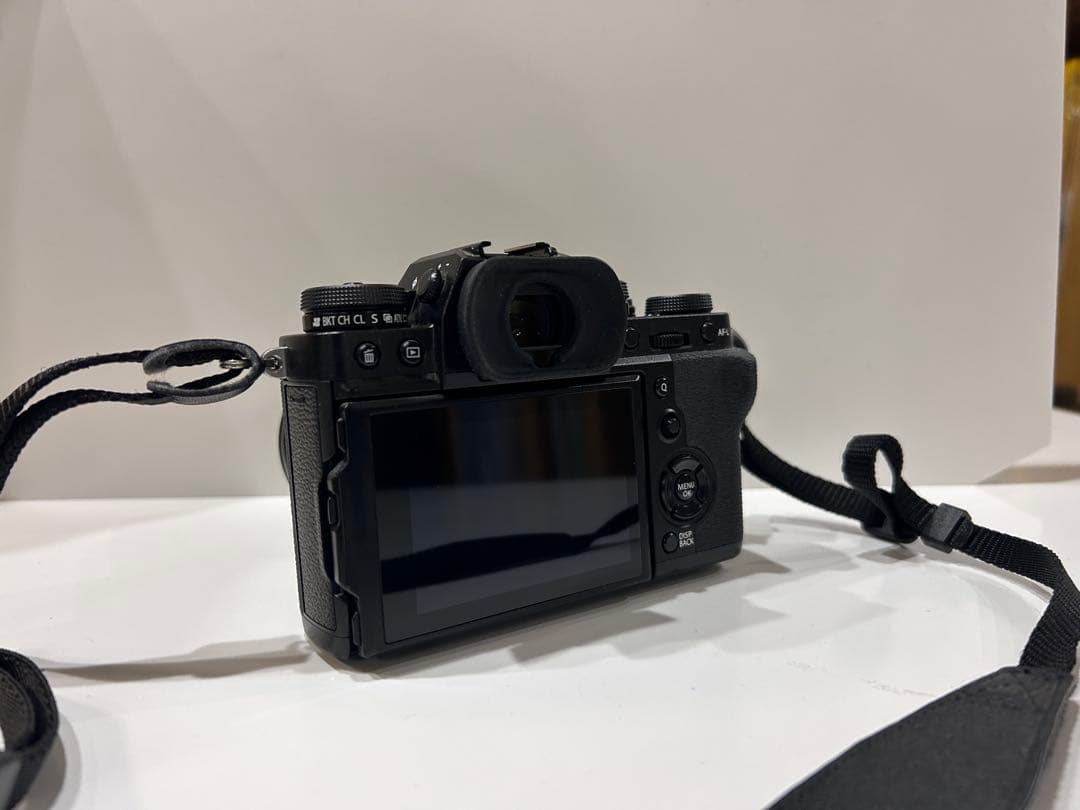 値下げ！！FUJIFILM X-T3 +XF18-55F2.8-4Rレンズセット