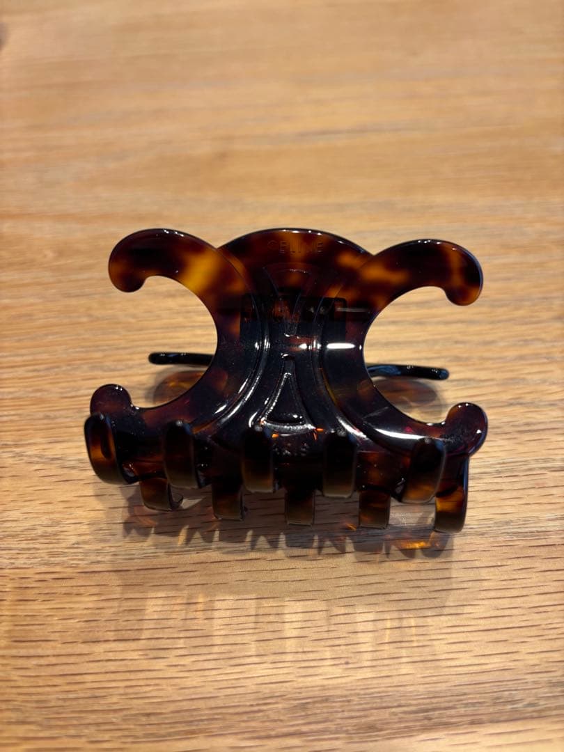 CELINE ラージヘアクロー アセテート ダークハバナ