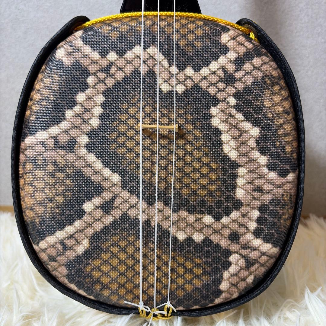 【極美品】沖縄三線　三線　人工皮　ケース付き　初心者　入門セット