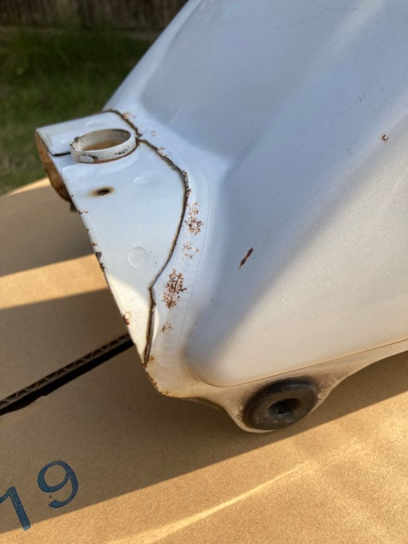 TW２２５　TWタンク　バイクタンク　燃料タンク　内部錆無し！へこみ無し！