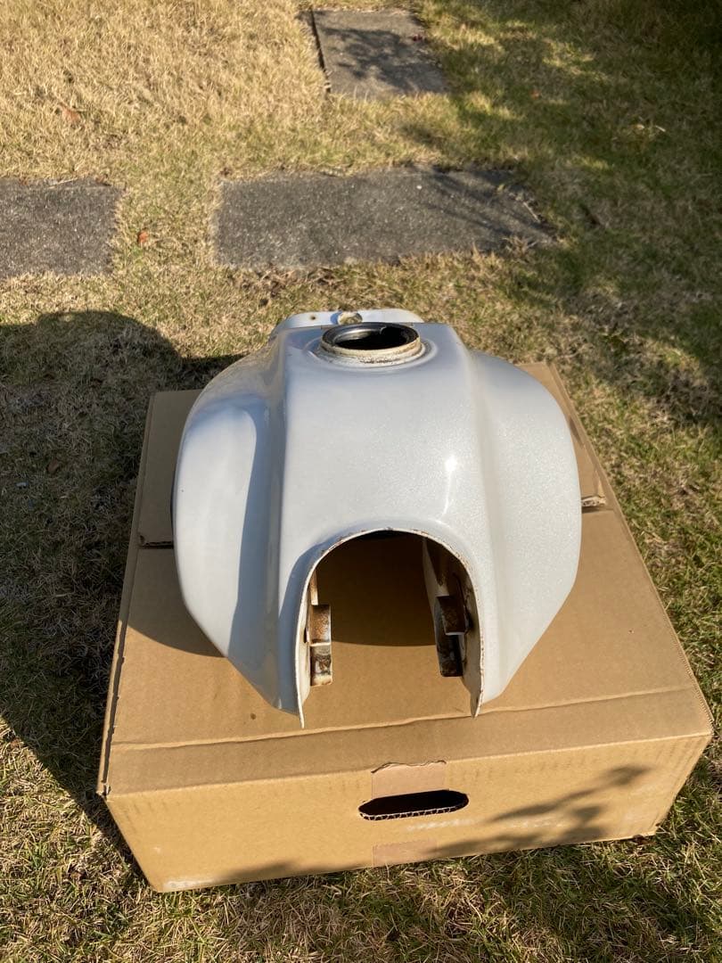 TW２２５　TWタンク　バイクタンク　燃料タンク　内部錆無し！へこみ無し！