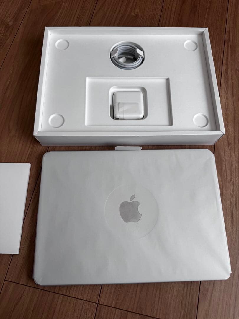 Apple MacBook Air (M2) 2022 シルバー 256GB