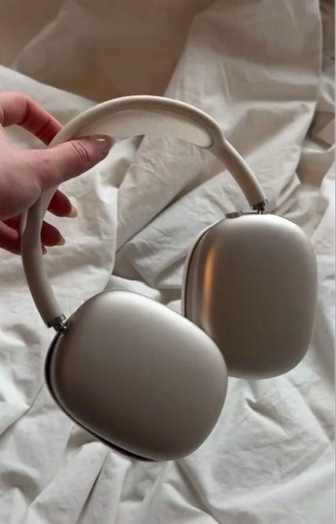 AirPods maxシルバー