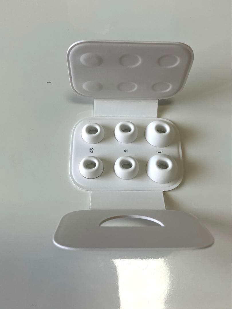 AirPods PRO 第2世代 左耳のみA3048 箱、本体、コードあり