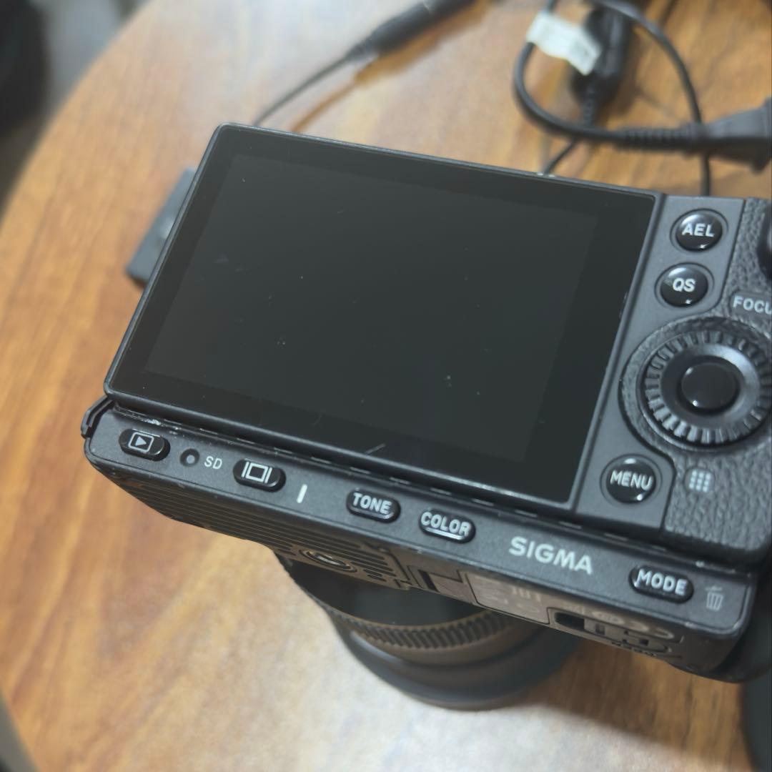 sigma fp + 24-70mm F2.8 DG DN LマウントArt