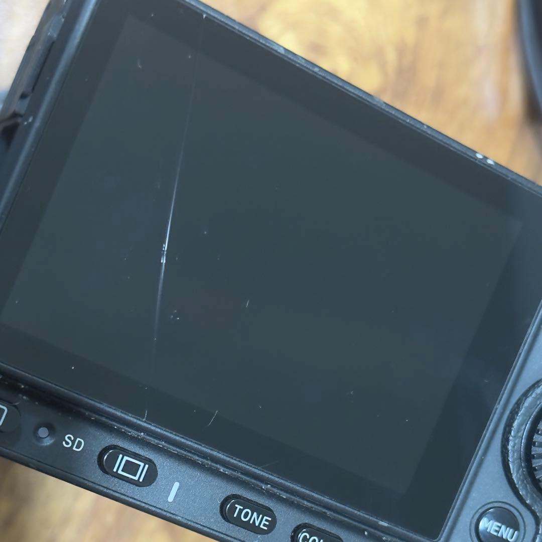 sigma fp + 24-70mm F2.8 DG DN LマウントArt