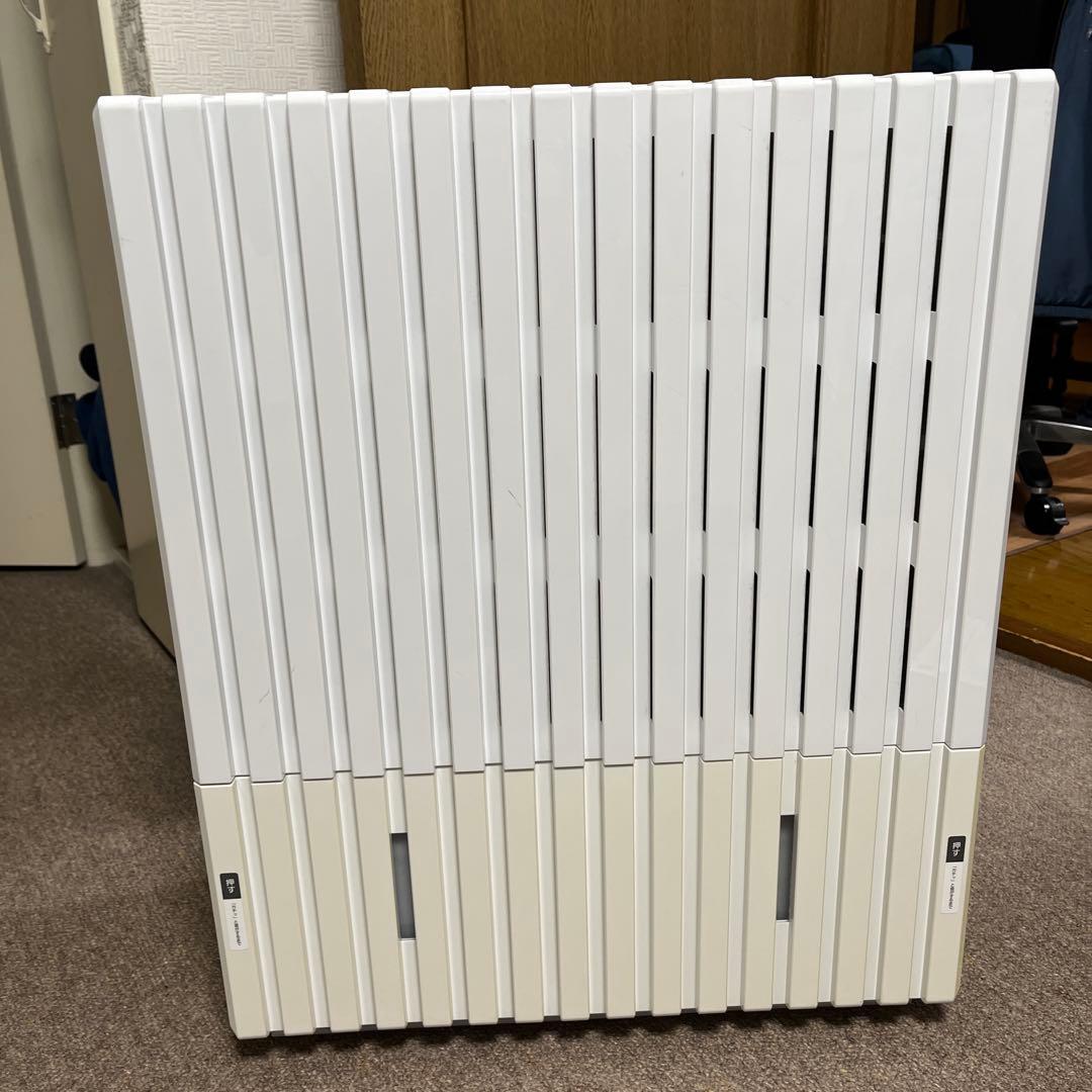 16　パナソニック 気化式加湿機 FE-KXP20