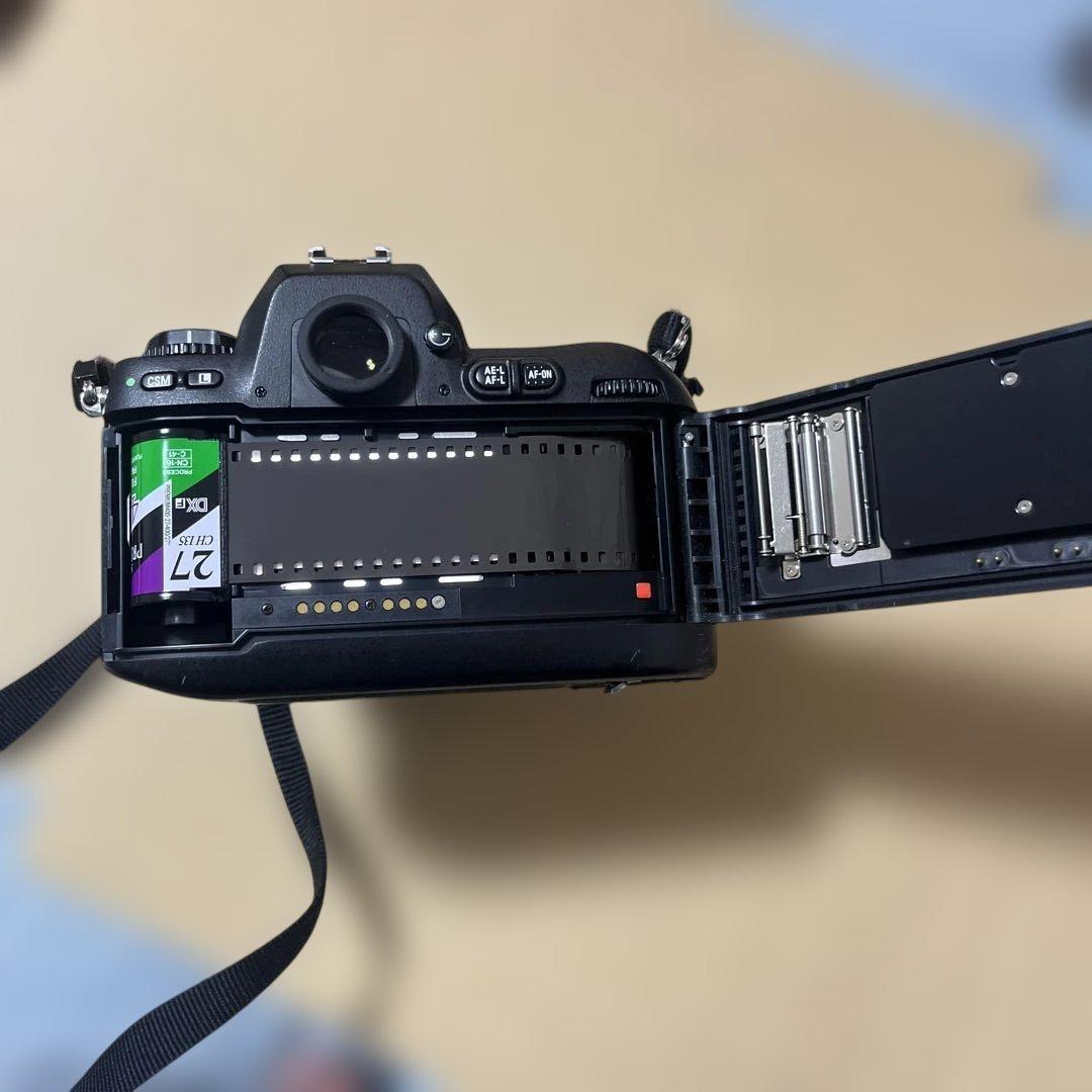 フィルムカメラ Nikon F100