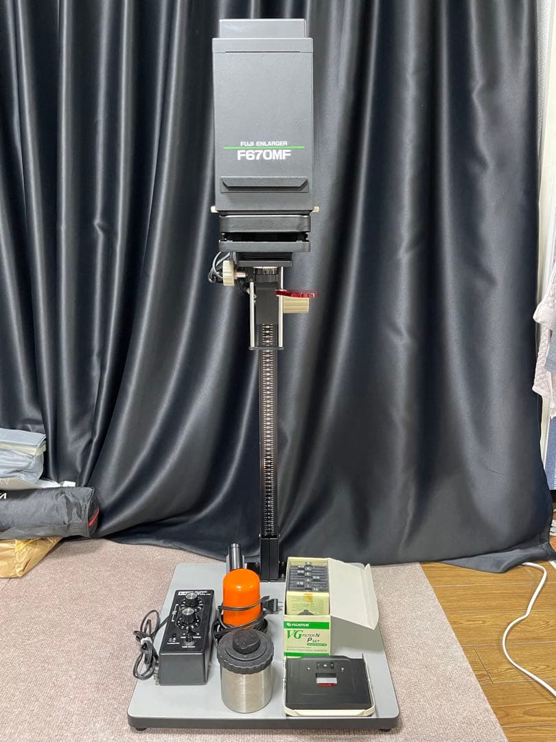引き伸ばし機　モノクロ　フジF67OMF レンズ付き