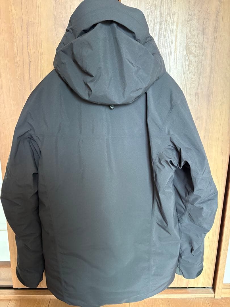 アークテリクス フィションsv ゴアテックスダウン　インサレーテドBLACK S