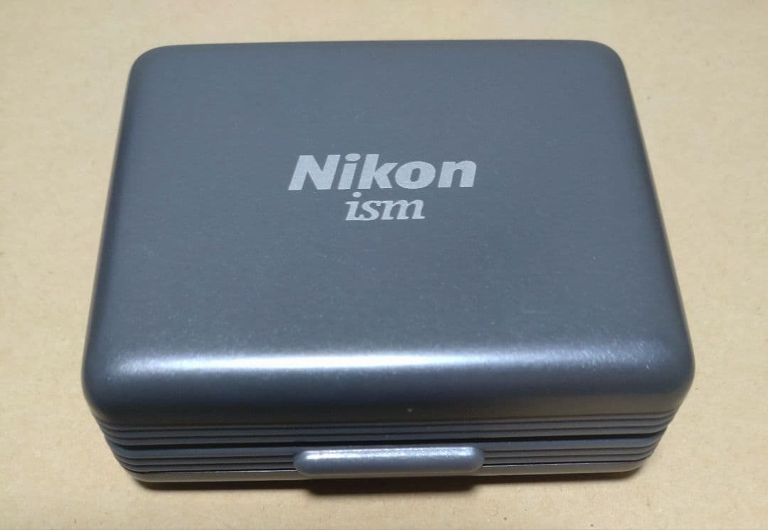 ニコン耳穴型補聴器　集音器 右用＋電池17個