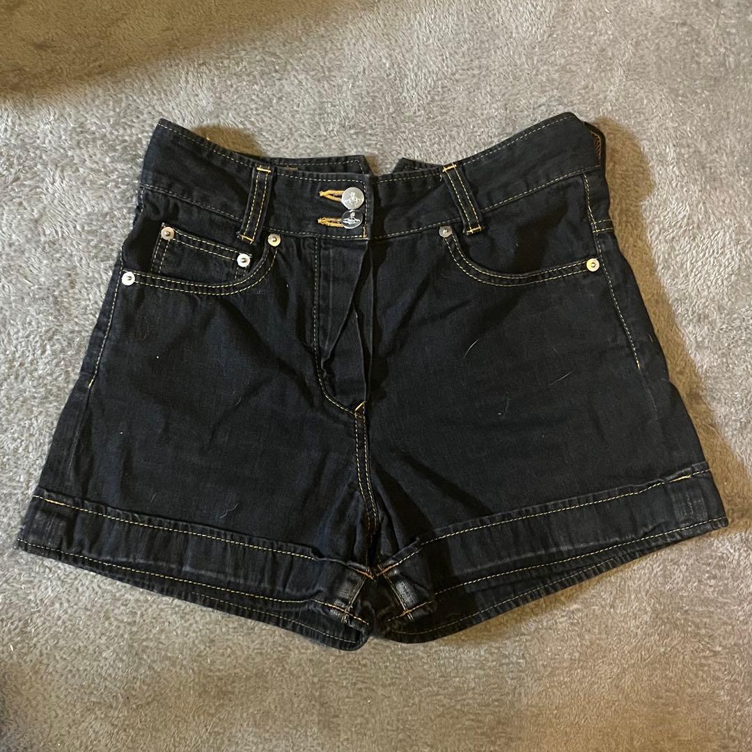 ヴィヴィアン　ショートパンツ