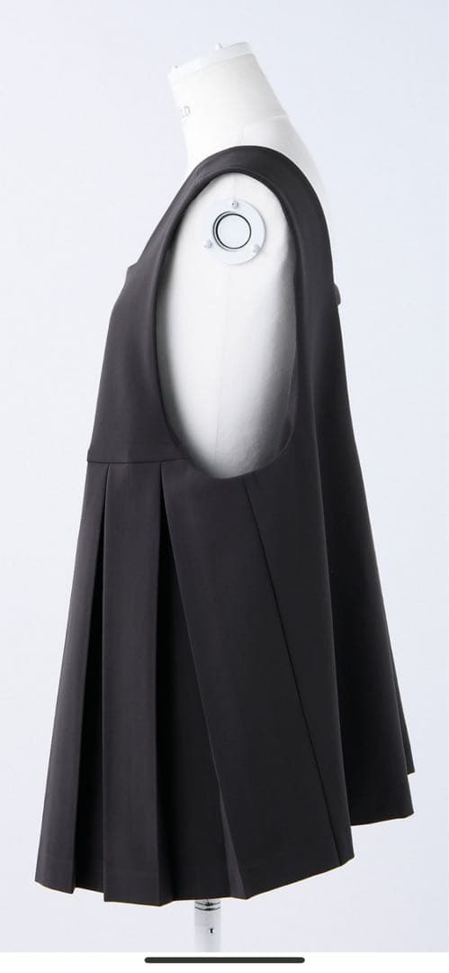 トップス ENFOLD PLEATS TWO-WAY VEST