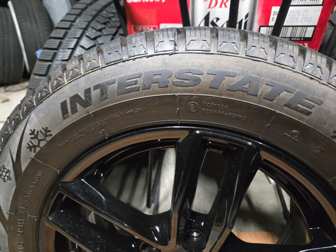 スタッドレスタイヤ　215/60 16インチ アルミホイール付き 発送1/7〜