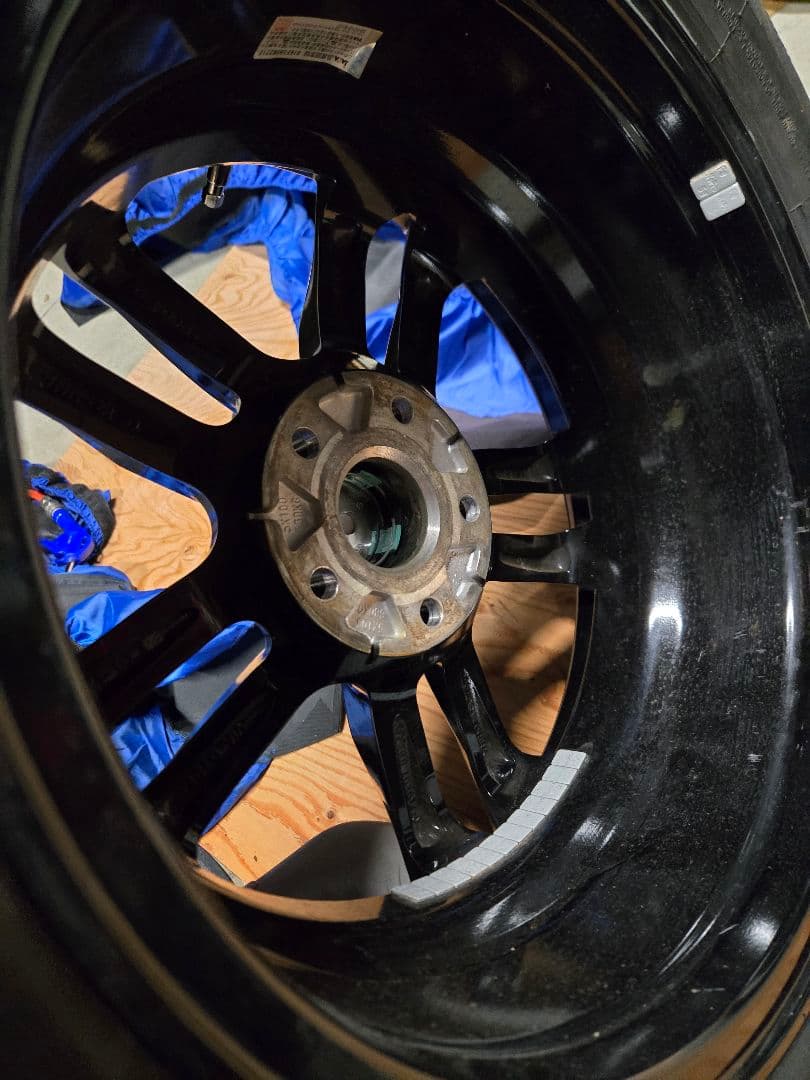 スタッドレスタイヤ　215/60 16インチ アルミホイール付き 発送1/7〜