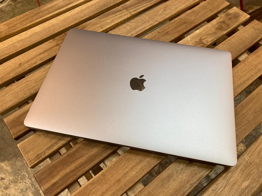 X*x様 MacBook Pro 2019 / 16インチ/ 512GB / 動