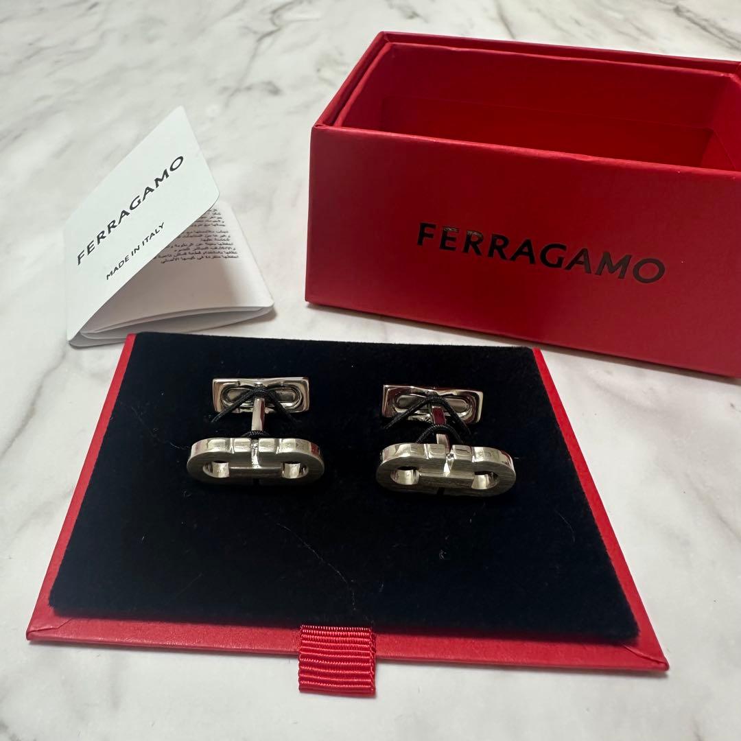 FERRAGAMO チェーンリンク カフリンクス