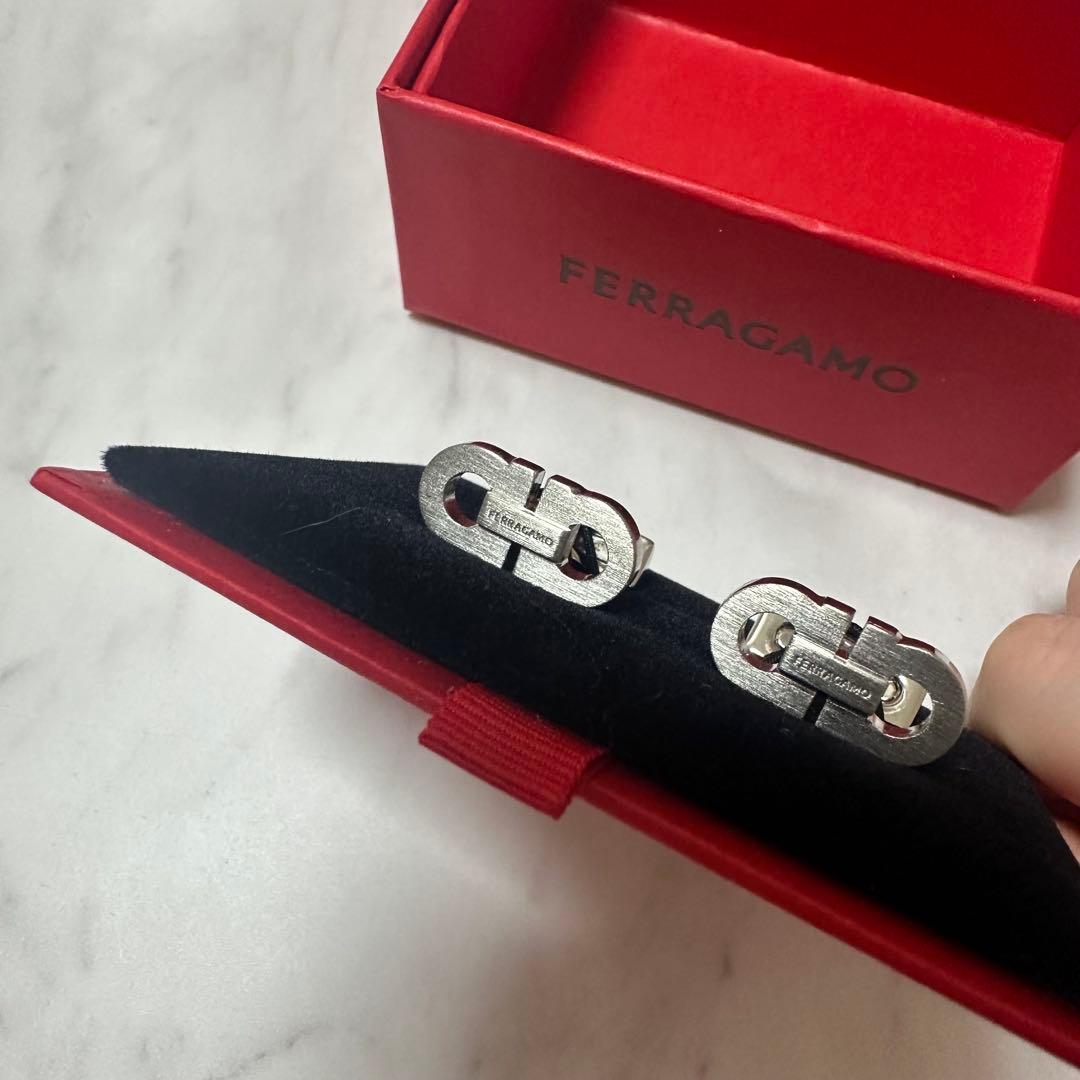 FERRAGAMO チェーンリンク カフリンクス