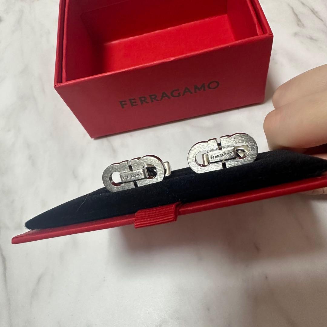FERRAGAMO チェーンリンク カフリンクス