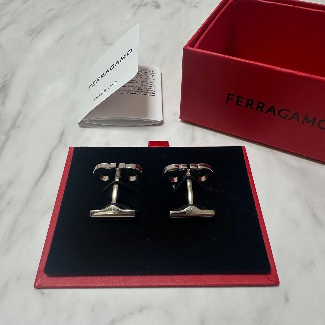 FERRAGAMO チェーンリンク カフリンクス