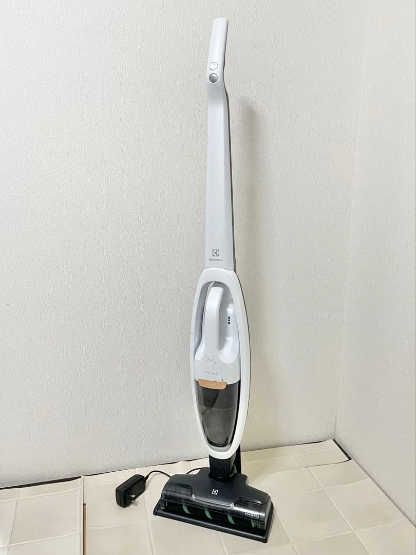 【値下げ！】エレクロトラックス コードレスクリーナー(Well Q7)
