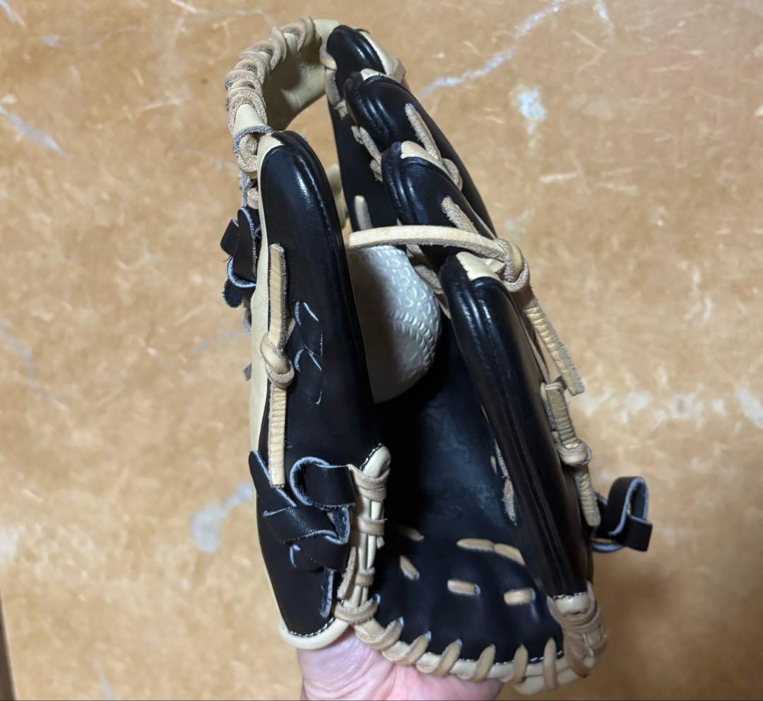 ローリングス　軟式　内野手用グローブ　岡本和真モデル