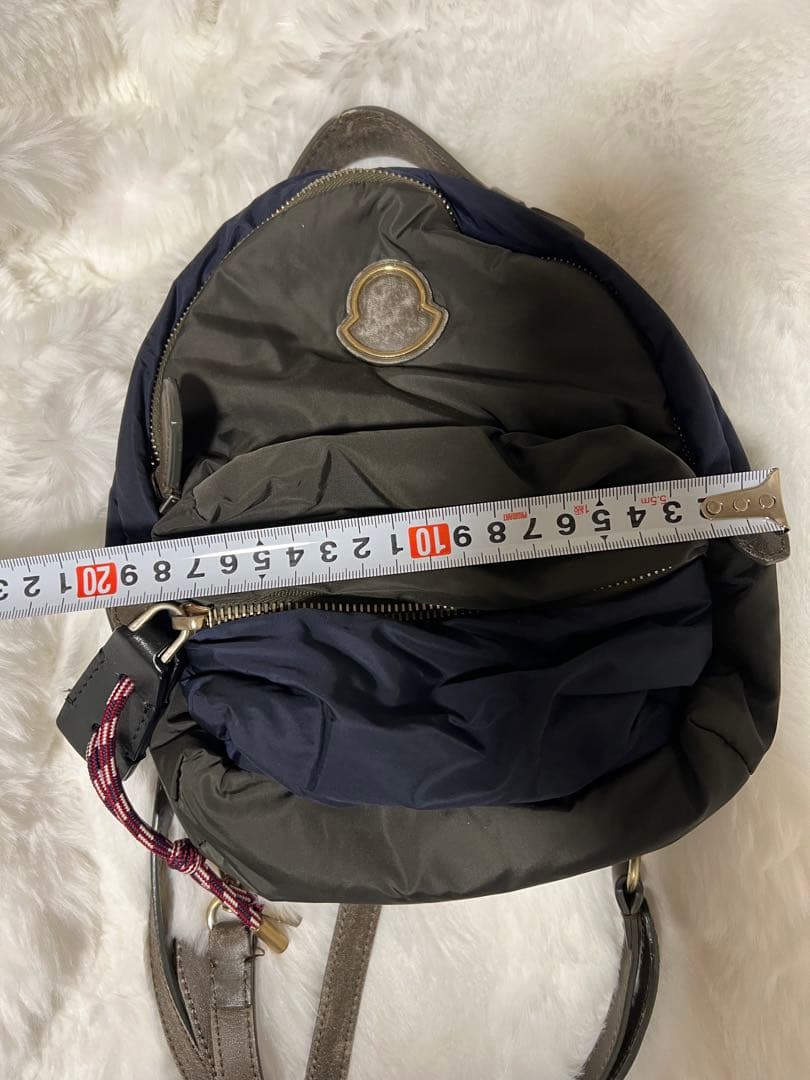 モンクレール　ナイロン製ショルダーバッグ ネイビーとオリーブ