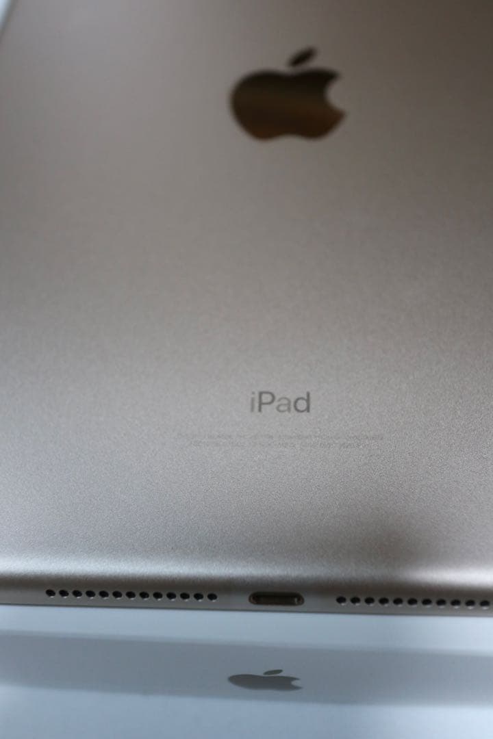 Apple iPad wi-fiゴールド5世代128GB/箱美品付き